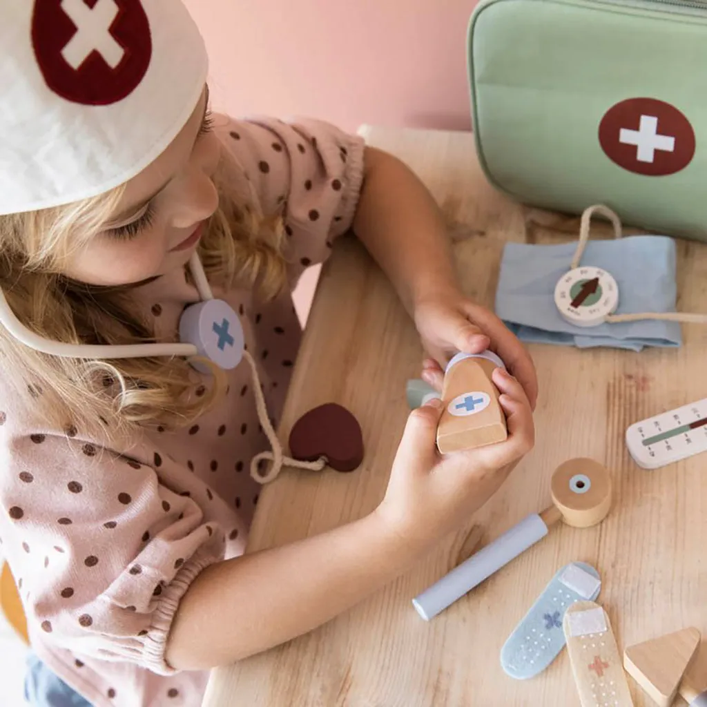 Little Dutch Doctors Bag Playset